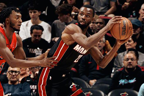 主场失守！热火三大主力下半场哑火，<a href=/halkan/lanqiuzhibo/raptors/ target=_blank class=infotextkey>猛龙</a>逆转终结四连败