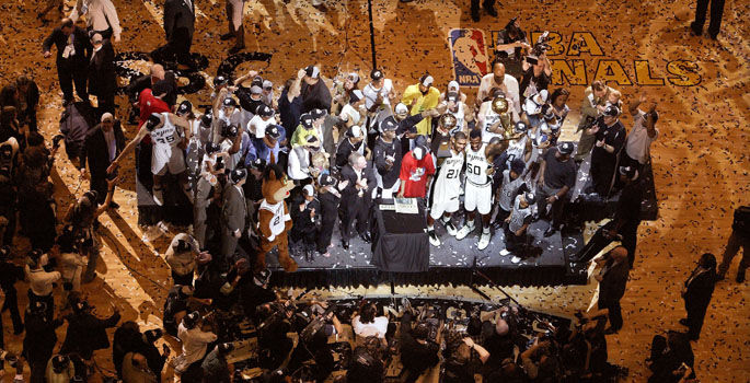 NBA编年史(2002-03):姚明来了! <a href=/halkan/lanqiuzhibo/spurs/ target=_blank class=infotextkey>马刺</a>复仇<a href=/halkan/lanqiuzhibo/lakers/ target=_blank class=infotextkey>湖人</a>